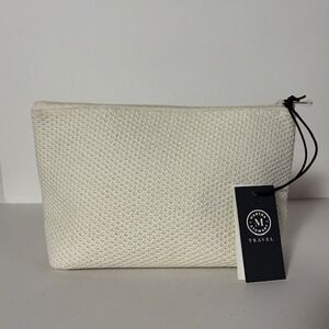 Martha Stewart Crochet Travel Toiletry Makeup Cosmetic Bag White Zipper Gold NWT